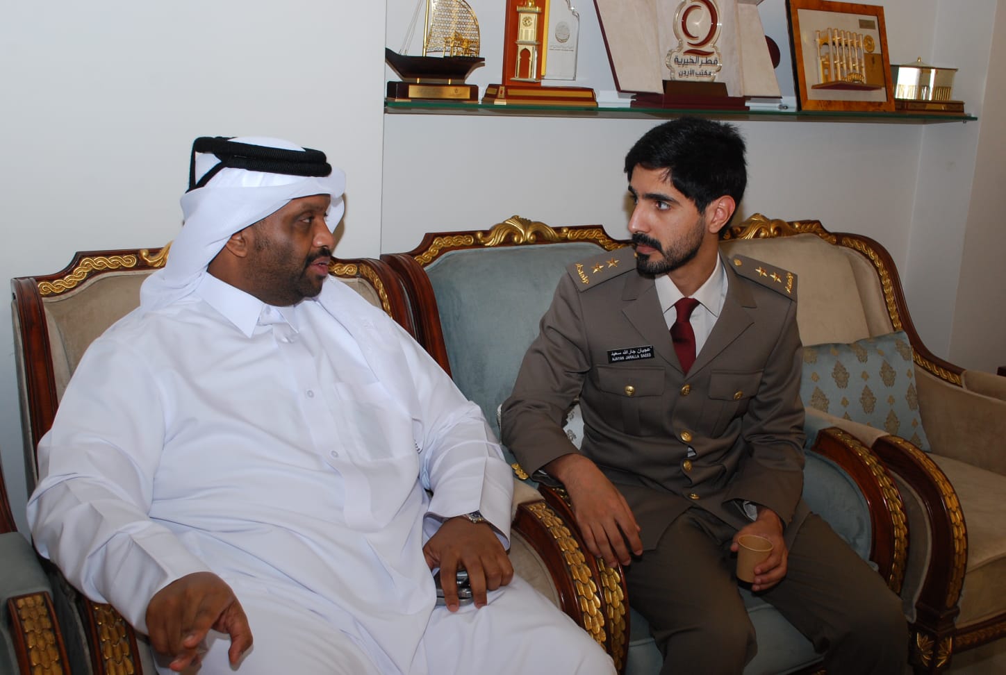 سفارة قطر في الأردن تستقبل المعزين بوفاة الأمير الوالد الشيخ حمد بن خليفة آل ثاني