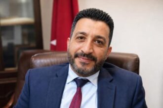 حكومة تدور في الحلقة ذاتها... عندما يصبح إدارة الأزمة بديلاً عن صناعة الحل