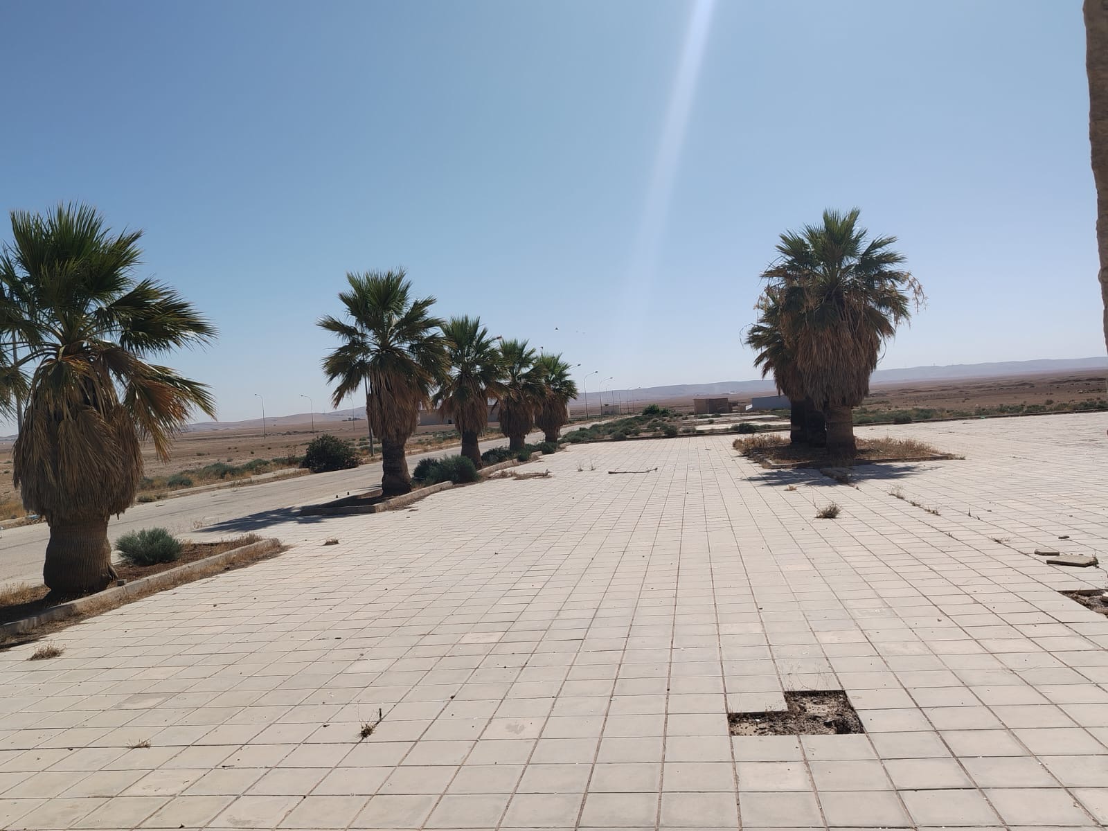 شكوى من تحول مسجد مهجور شرق مطار الملكة علياء إلى بؤرة للعبث والمخالفات.. ومناشدة للأوقاف للتدخل