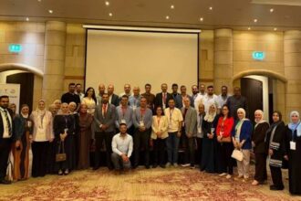 أطباء أردنيون وفلسطينيون يختتمون دورة متقدمة بالروماتيزم في عمّان