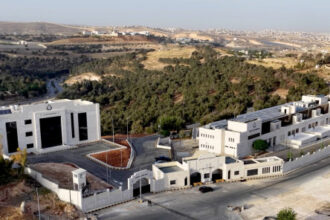 الحنيطي يفتتح مباني المحاكم العسكرية الجديدة في الأردن