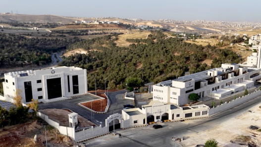 صورة حول : الحنيطي يفتتح مباني المحاكم العسكرية الجديدة في الأردن الحنيطي يفتتح مباني المحاكم العسكرية الجديدة في الأردن