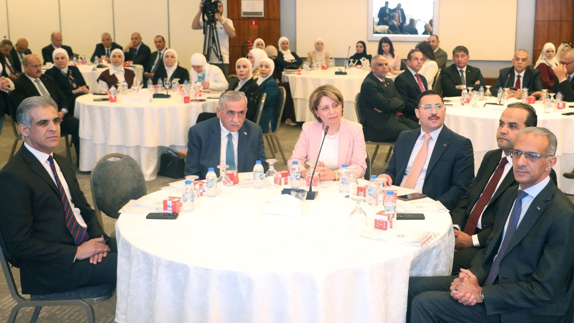 البلبيسي تطلق منظومة الكفايات الوظيفية في القطاع العام