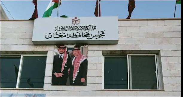 رئيس مجلس محافظة معان يطلع على مشروع إنشاء قصر معان العدلي