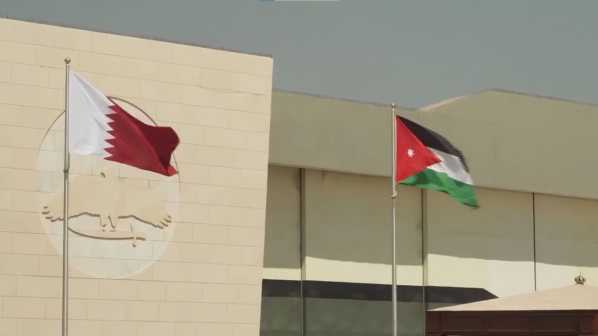السفارة القطرية تعلن عن استقبال المعزين بوفاة الأمير حمد