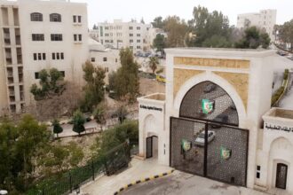 البلقاء التطبيقية تمدد فترة التقديم لبعثات الماجستير والدكتوراه في الخارج