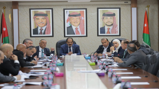 صورة حول : "القانونية النيابية" تُقرّ عددا من مواد مشروع قانون الملكية العقارية "القانونية النيابية" تُقرّ عددا من مواد مشروع قانون الملكية العقارية