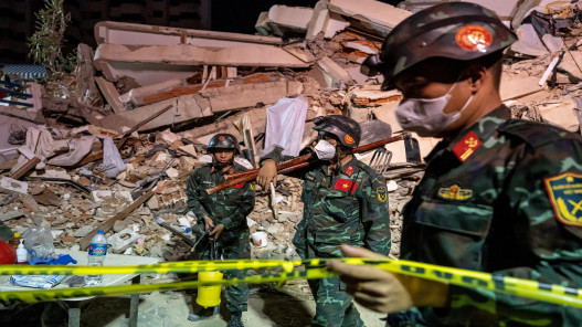 صورة حول : مطعم “ماكدونالدز” يتحول إلى مستشفى ميداني بعد زلزال فنزويلا مطعم “ماكدونالدز” يتحول إلى مستشفى ميداني بعد زلزال فنزويلا