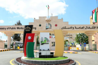 الأشغال تبدأ الليلة صيانة طريق المطار ضمن مشروع يمتد 180 يوماً