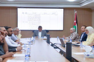 الخرابشة يترأس اجتماع متابعة تنفيذ رؤية التحديث الاقتصادي في قطاعي الطاقة والتعدين