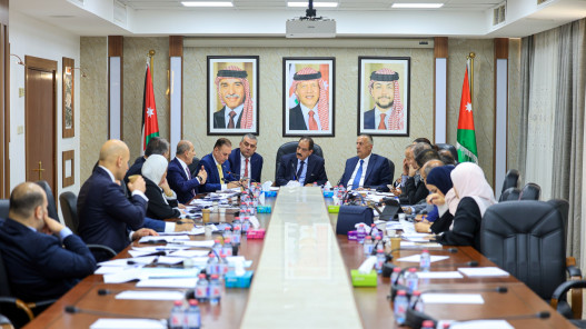 صورة حول : اللجنة القانونية النيابية تقر مشروع قانون الملكية العقارية المعدل اللجنة القانونية النيابية تقر مشروع قانون الملكية العقارية المعدل