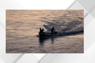 وفاة طفلين وإنقاذ 15 شخصًا إثر غرق عبّارة في نهر الفرات بدير الزور