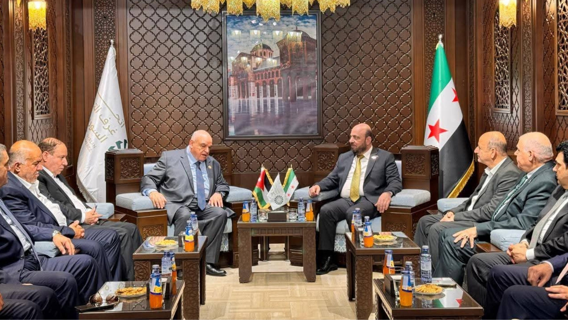 صورة حول : غرفة تجارة إربد واتحاد غرف التجارة السورية يبحثان تعزيز الشراكة الاقتصادية غرفة تجارة إربد واتحاد غرف التجارة السورية يبحثان تعزيز الشراكة الاقتصادية