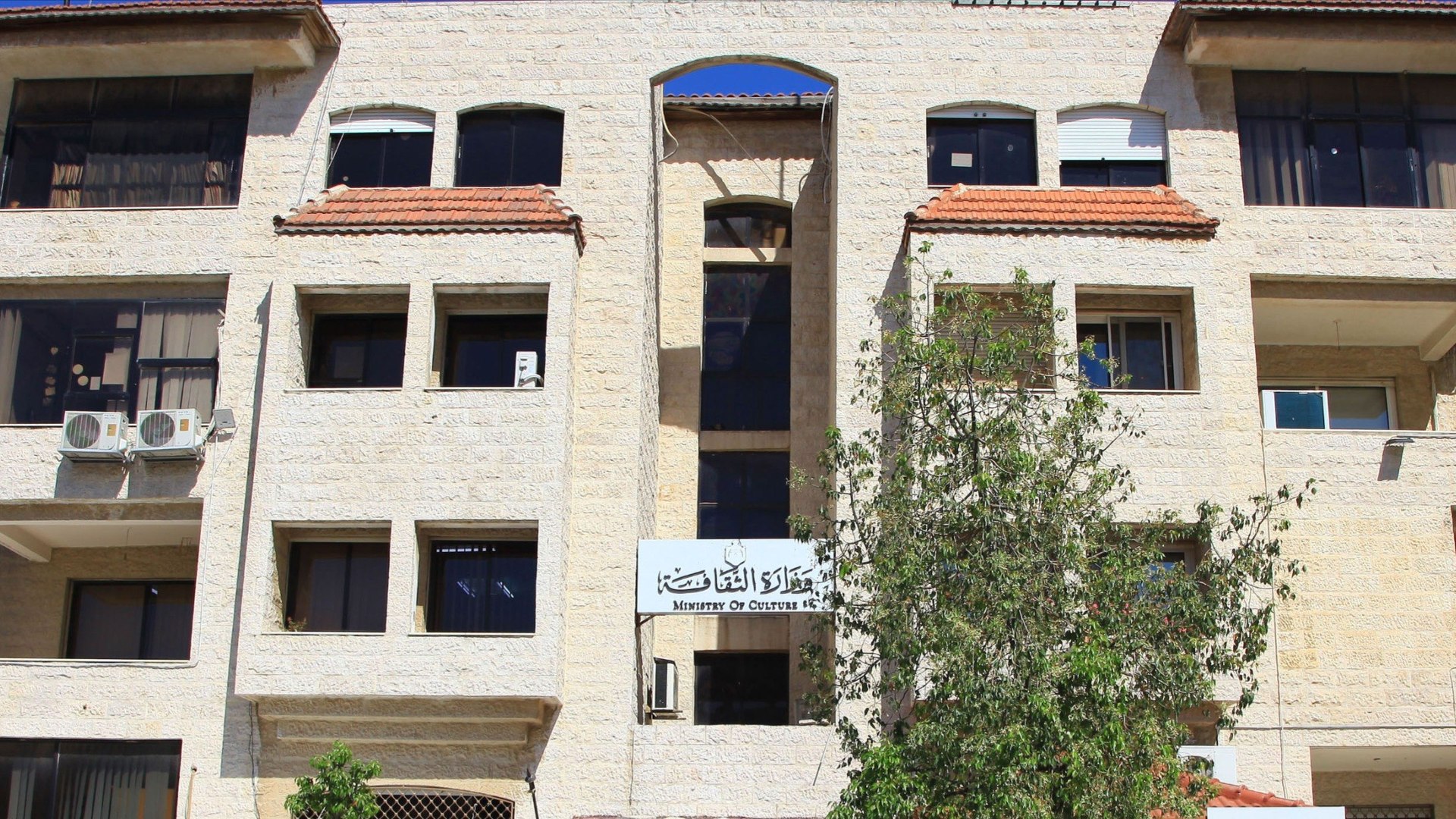 وزير الثقافة يقرر استحداث مديرية لثقافة العاصمة وأخرى لثقافة الطفل