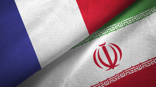 إيران تستدعي السفير الفرنسي احتجاجاً على “تدخلات” دبلوماسيين