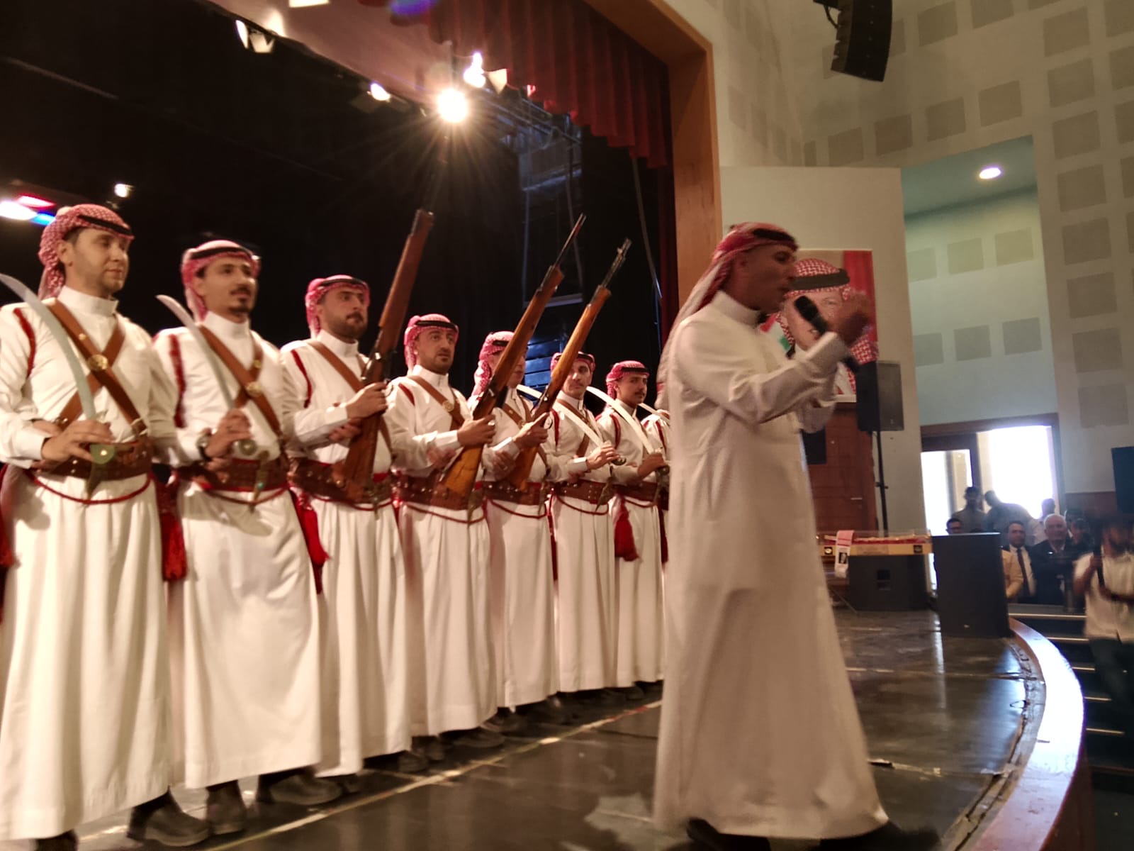 ملتقى معان الثقافي يحتفي بالأعياد الوطنية تحت شعار " تاريخ نحكيه ... ووطن نفديه " برعاية رئيس الديوان الملكي الهاشمي يوسف العيسوي