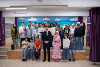 سفير اليابان يزور المخيم الصيفي لمدرسة الأونروا