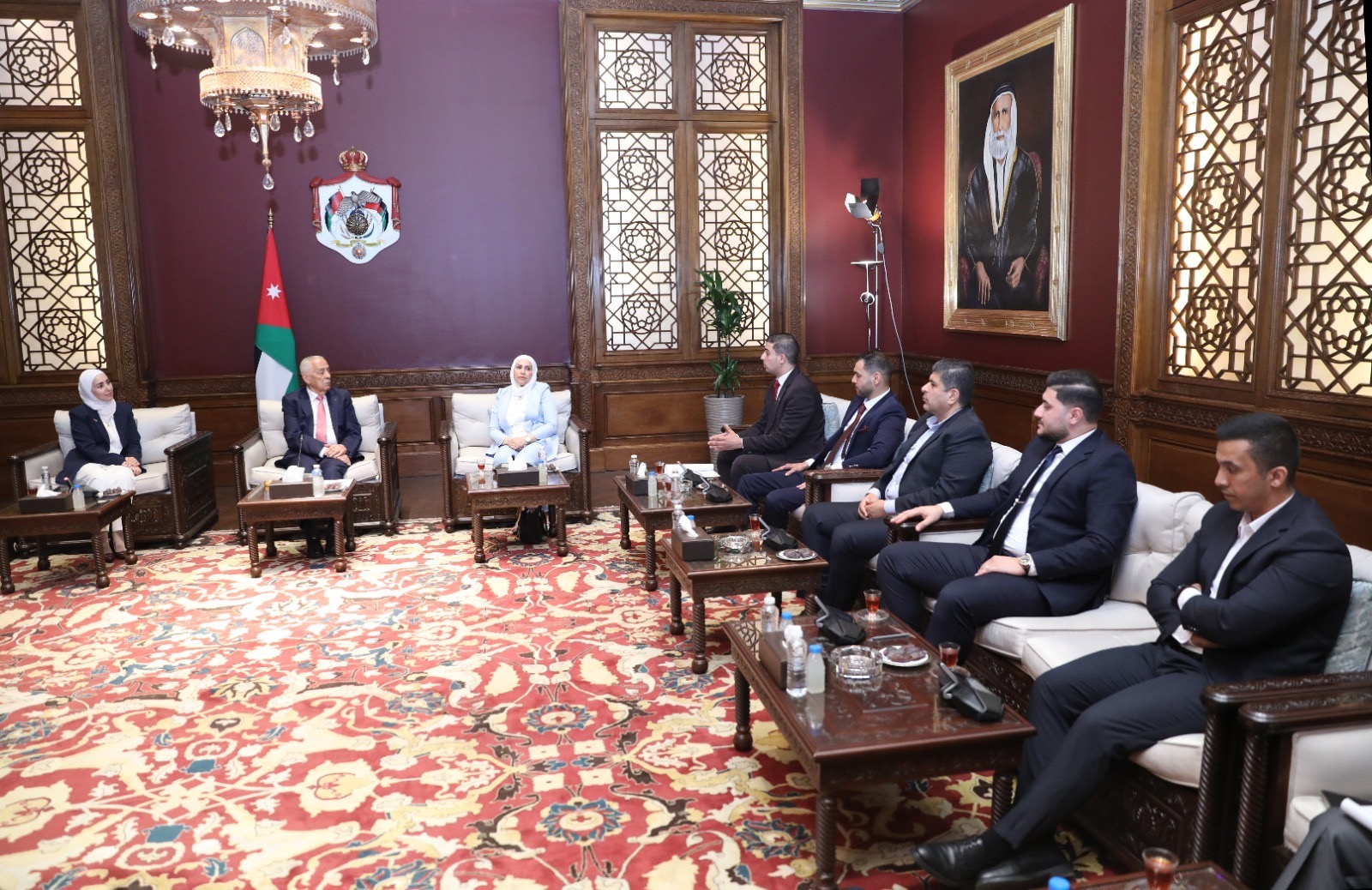العيسوي يلتقي وفدا من فريق أصحاب المبادرات الصحية والبيئية