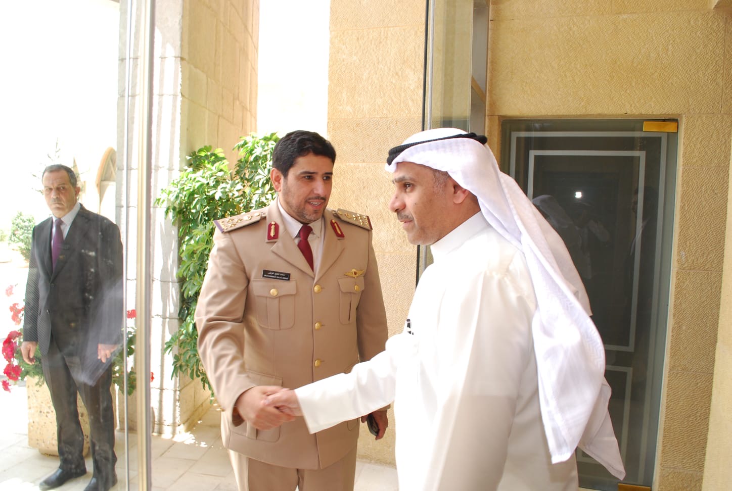 سفارة قطر في الأردن تستقبل المعزين بوفاة الأمير الوالد الشيخ حمد بن خليفة آل ثاني