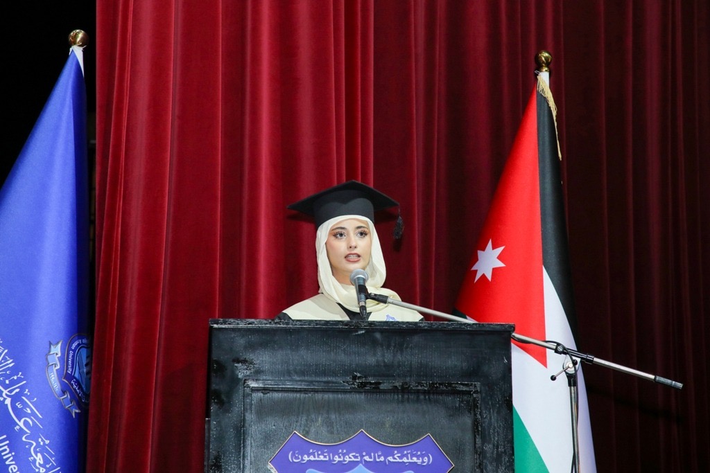 د.الحوراني يرعى احتفال عمان الاهلية لليوم الثالث بتخريج طلبة الفصل الثاني (الفوج 33) ويُكرّم رئيسها السابق