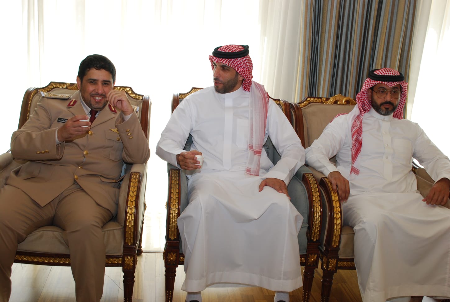 سفارة قطر في الأردن تستقبل المعزين بوفاة الأمير الوالد الشيخ حمد بن خليفة آل ثاني