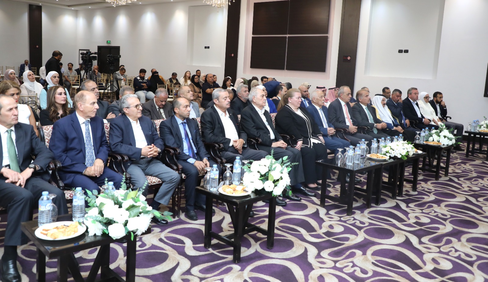 العيسوي يرعى حفل تخريج دورة الدليل السياحي لأبناء الكرك