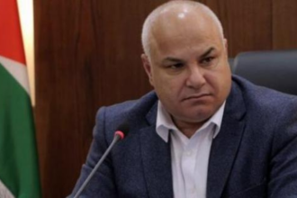 ماذا لو عاد معتذرا؟ هل يخرج خالد البكار الرابح الأكبر من أزمته.. وهل سيعود إلى حقيبة العمل؟