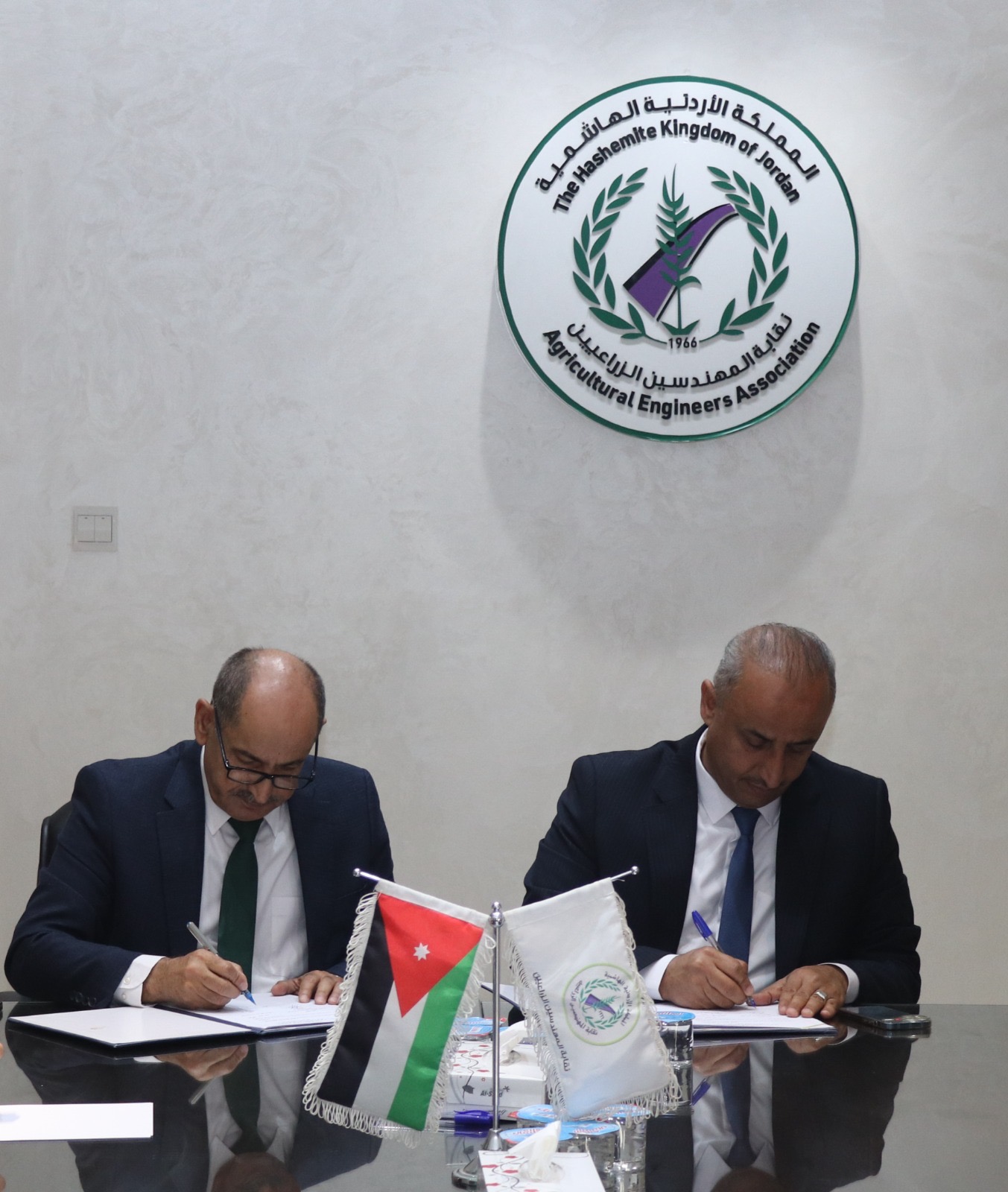 "المهندسين الزراعيين"و "الأردنية الفلسطينية لتسويق المنتجات الزراعية" توقعان مذكرة لتعزيز التعاون الزراعي
