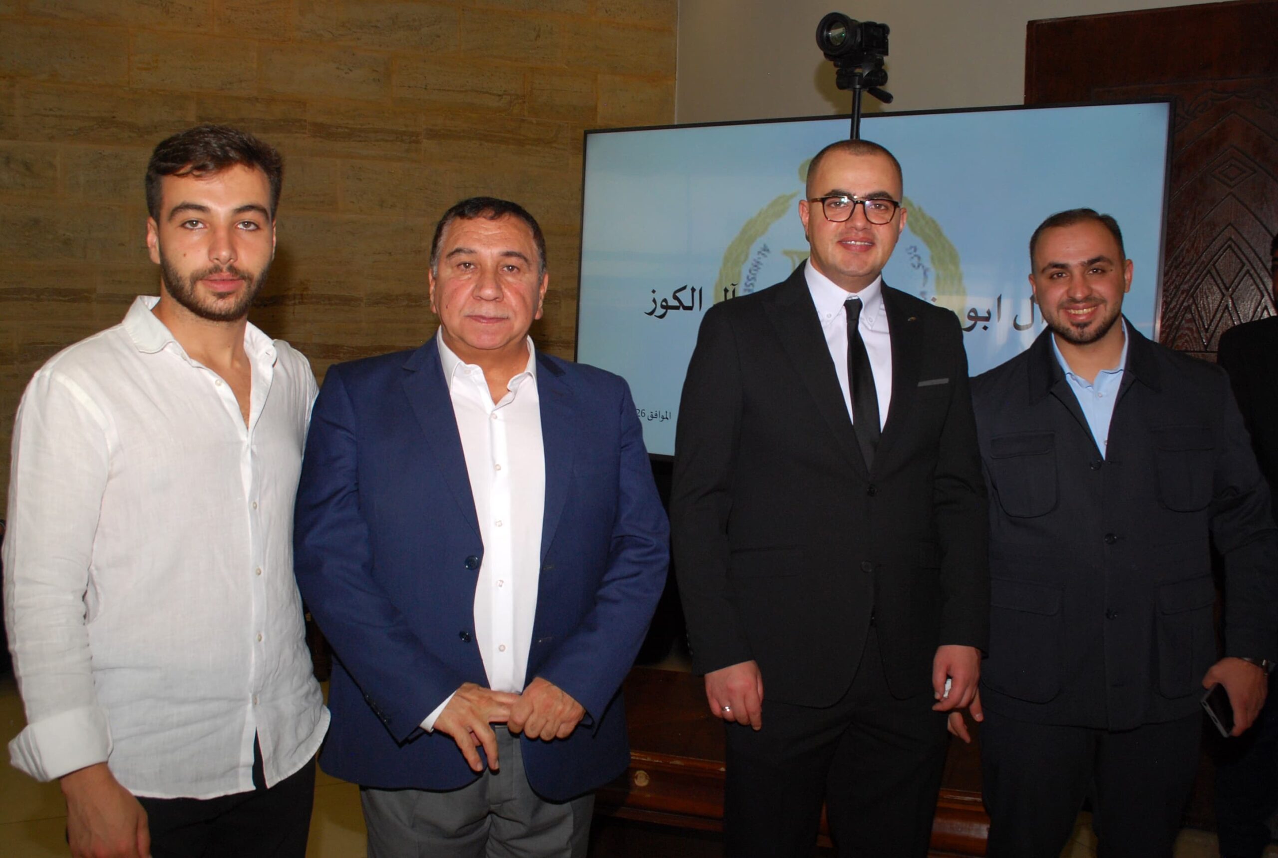 يقيم الحاج ابو رخية حفل غداء بمناسبة فرح نجله محمد نبيل ابو رخية