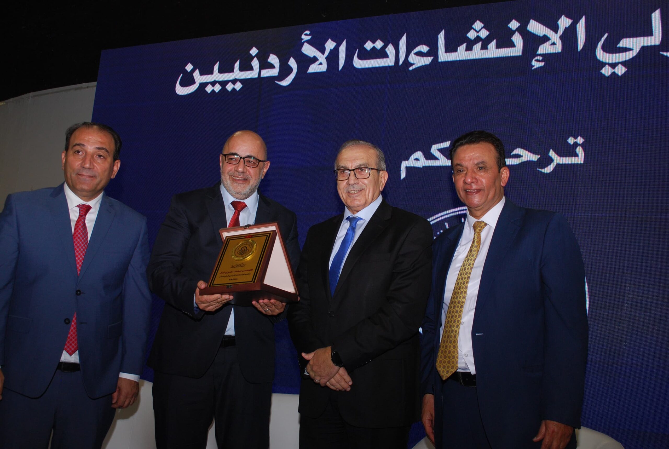 أبو السمن: قطاع الإنشاءات ركيزة أساسية للاقتصاد الوطني وداعم للتنمية