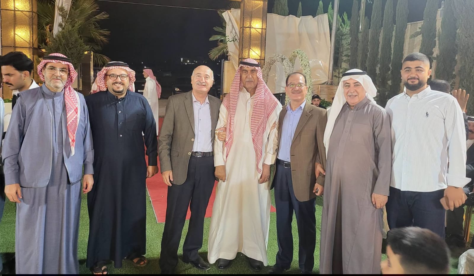 تهنئة وتبريك بمناسبة تخرج الصيدلاني هاشم الفشيكات