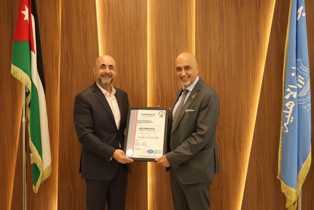 صورة حول : عمّان الأهلية أول جامعة أردنية تحصل على شهادة ISO 22000 لنظام إدارة سلامة الغذاء عمّان الأهلية أول جامعة أردنية تحصل على شهادة ISO 22000 لنظام إدارة سلامة الغذاء
