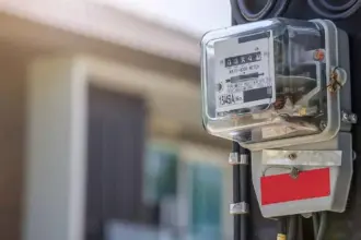 ترتيب الأجهزة الأكثر استهلاكًا للكهرباء.. من يلتهم فاتورتك؟