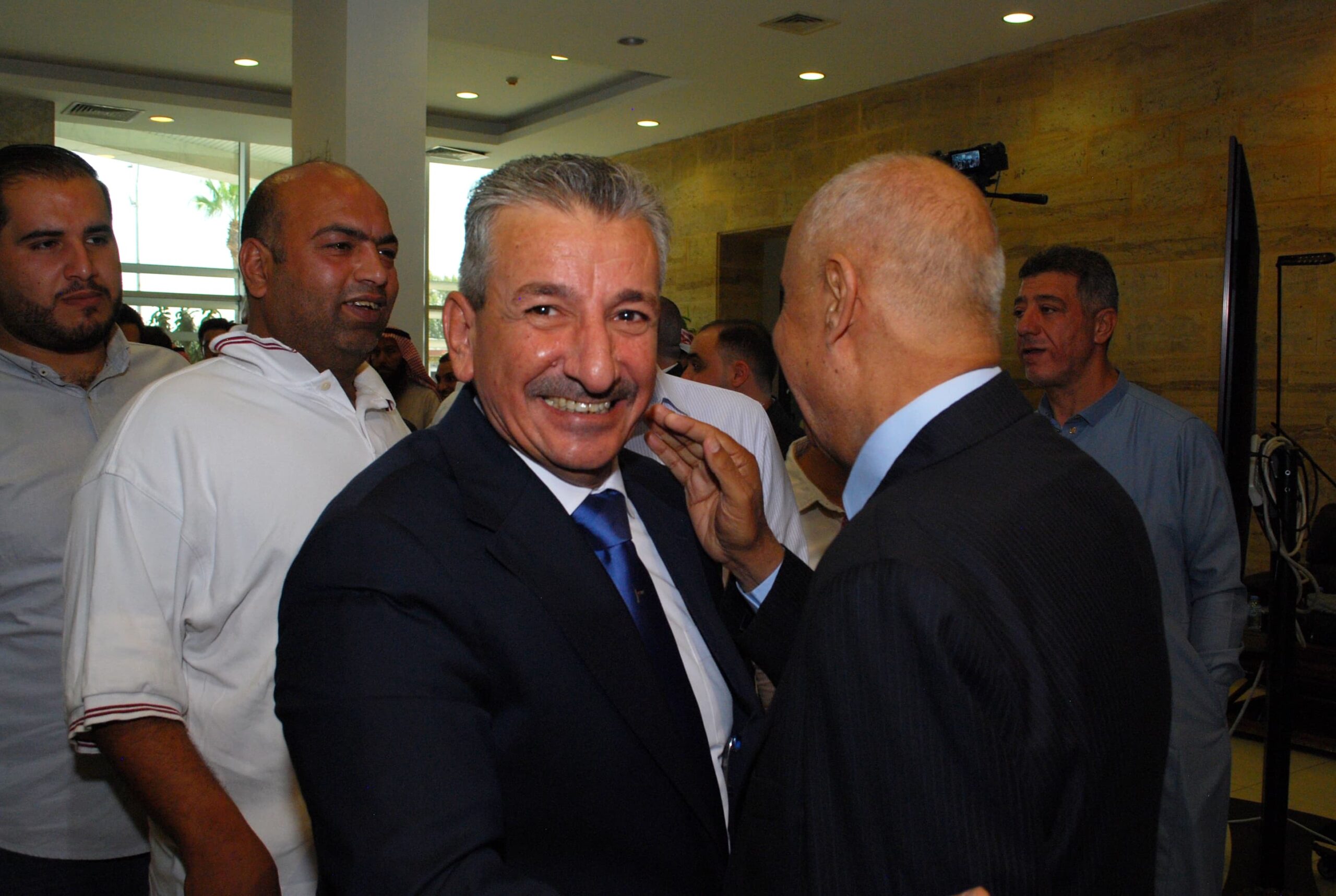 يقيم الحاج ابو رخية حفل غداء بمناسبة فرح نجله محمد نبيل ابو رخية