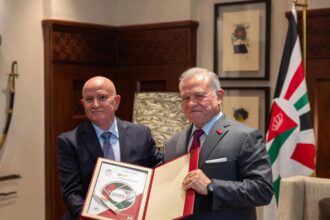 الملك يتسلم التقرير السنوي لهيئة النزاهة ومكافحة الفساد