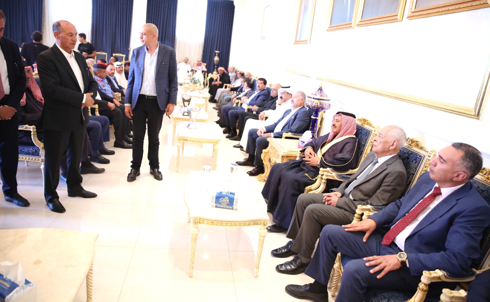 مندوبا عن الملك وولي العهد.. العيسوي يعزي المجالي والشوابكة والرشدان