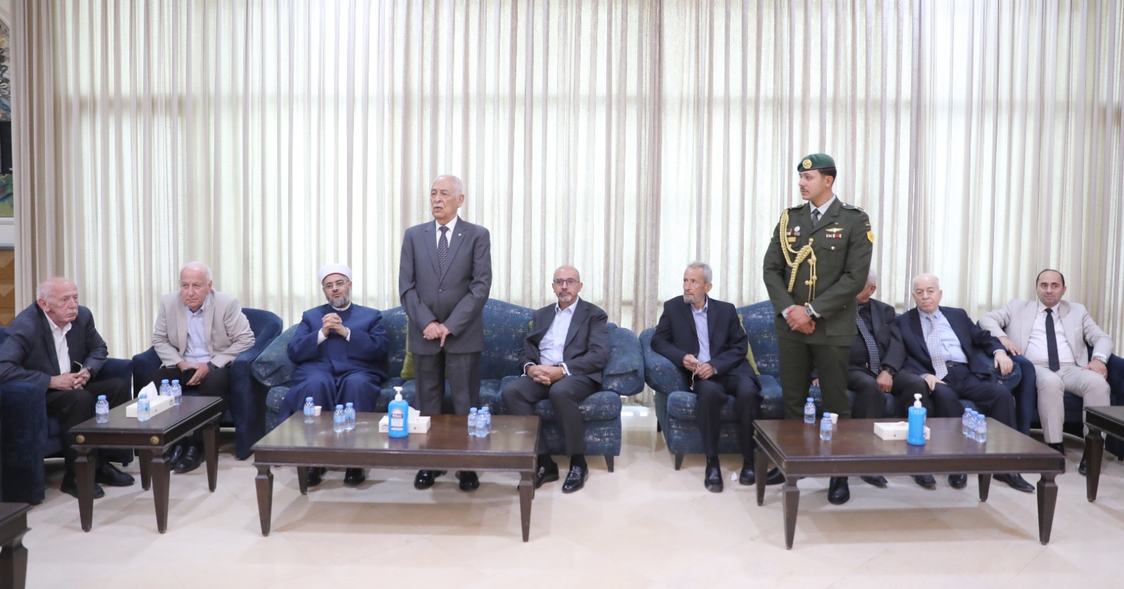 مندوبا عن الملك وولي العهد.. العيسوي يعزي الزايد وأبو صد والنجداوي
