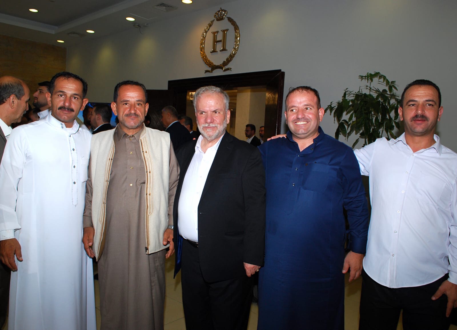 يقيم الحاج ابو رخية حفل غداء بمناسبة فرح نجله محمد نبيل ابو رخية