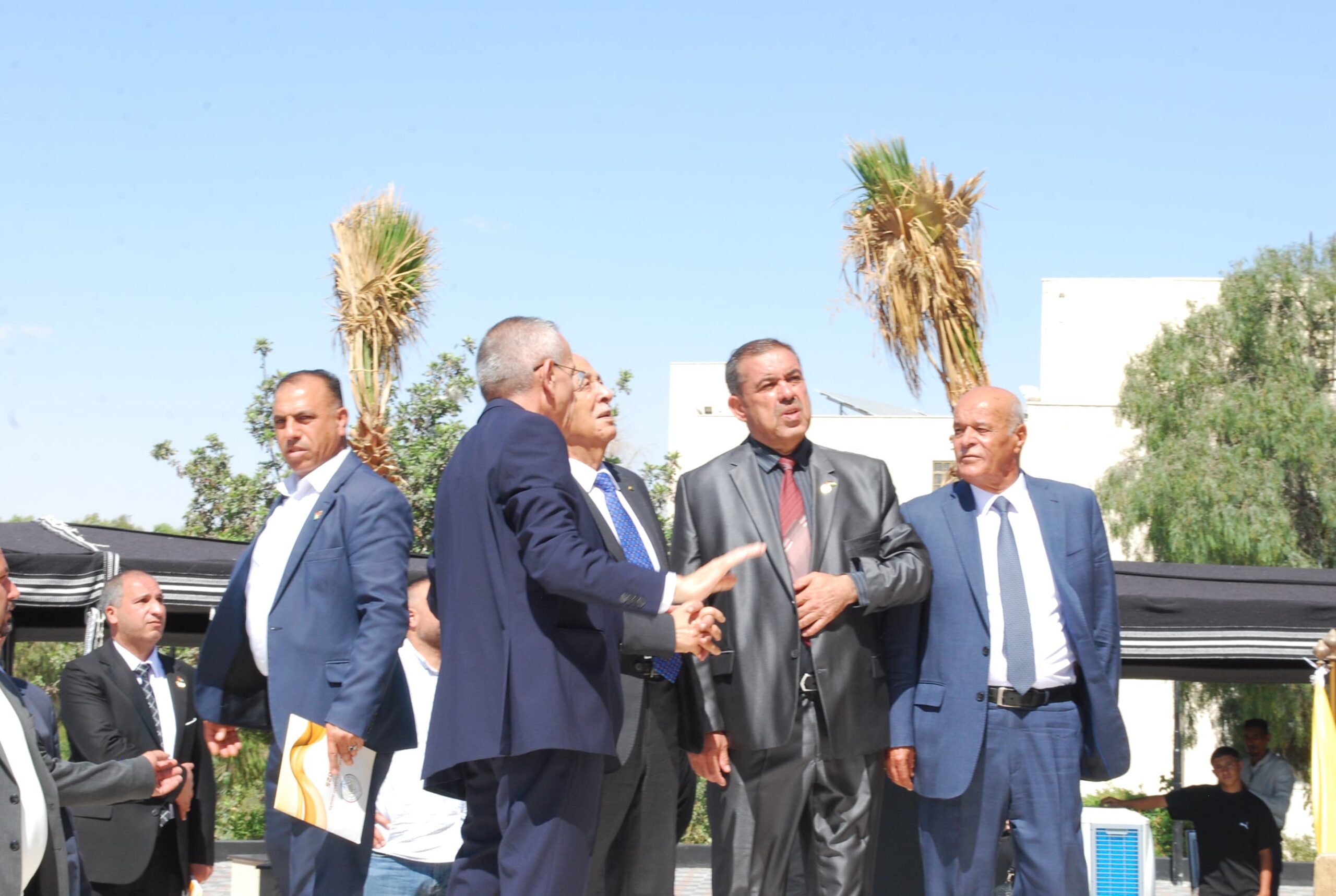 رئيس الديوان الملكي يفتتح "واحة الأردن" في جامعة الطفيلة التقنية