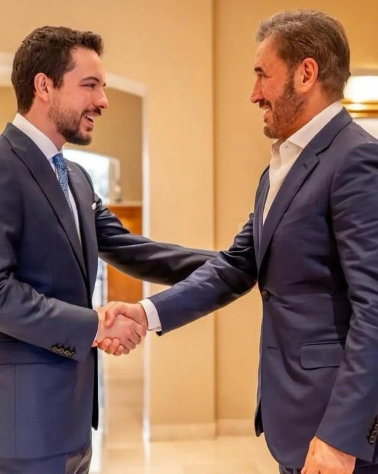 صورة حول : القيصر يوجه رسالة لولي العهد.. ما القصة ؟ القيصر يوجه رسالة لولي العهد.. ما القصة ؟