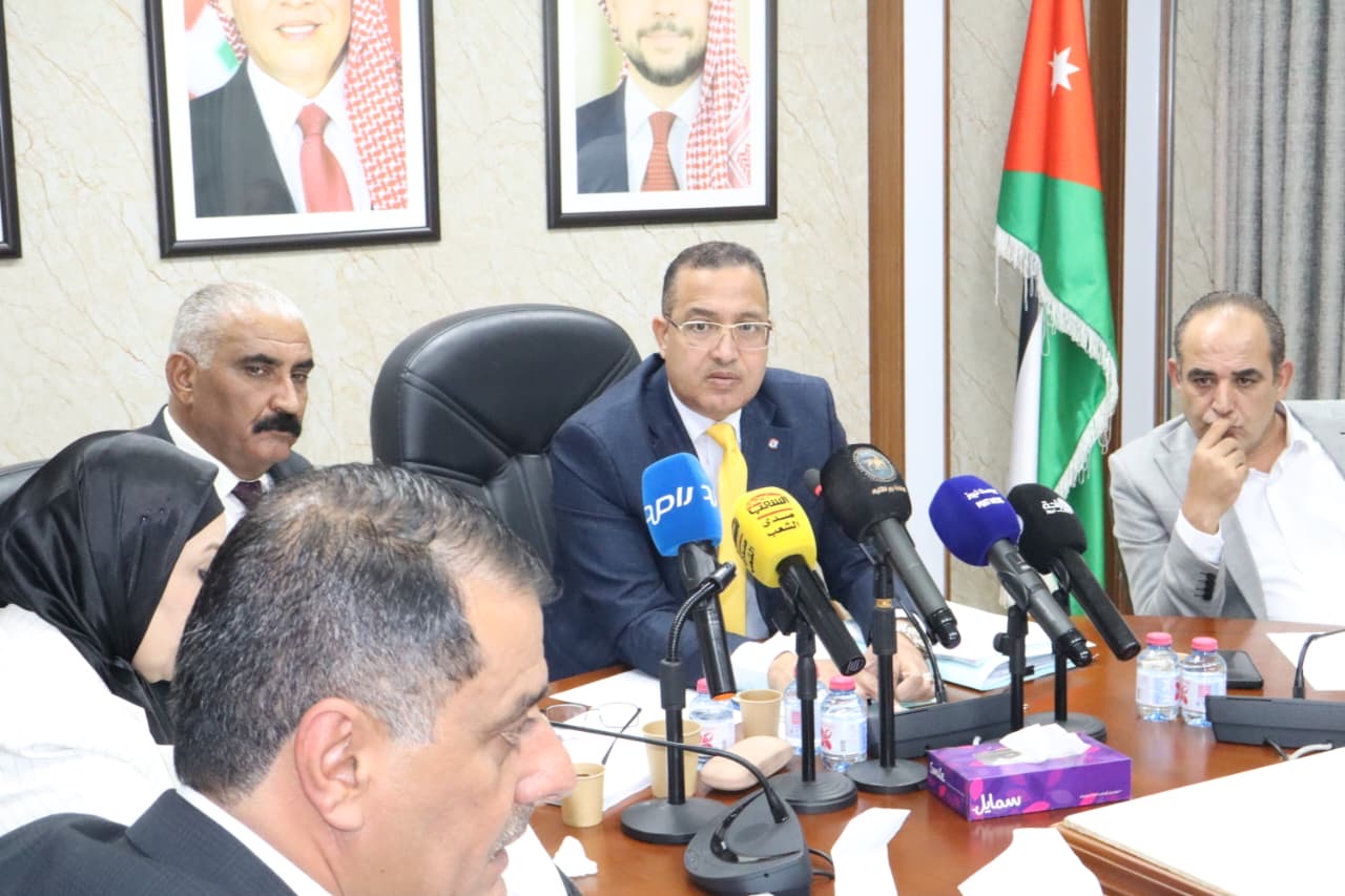 صورة حول : الغويري: المواد الجدلية في قانون البلديات ما تزال قيد النقاش.. والإعلام شريك في خدمة الوطن الغويري: المواد الجدلية في قانون البلديات ما تزال قيد النقاش.. والإعلام شريك في خدمة الوطن
