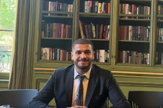 لا تُشترى الشهادة