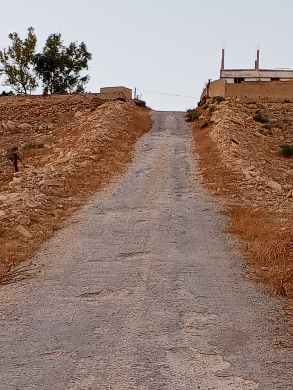 على مكتب معالي وزير الإدارة المحلية..