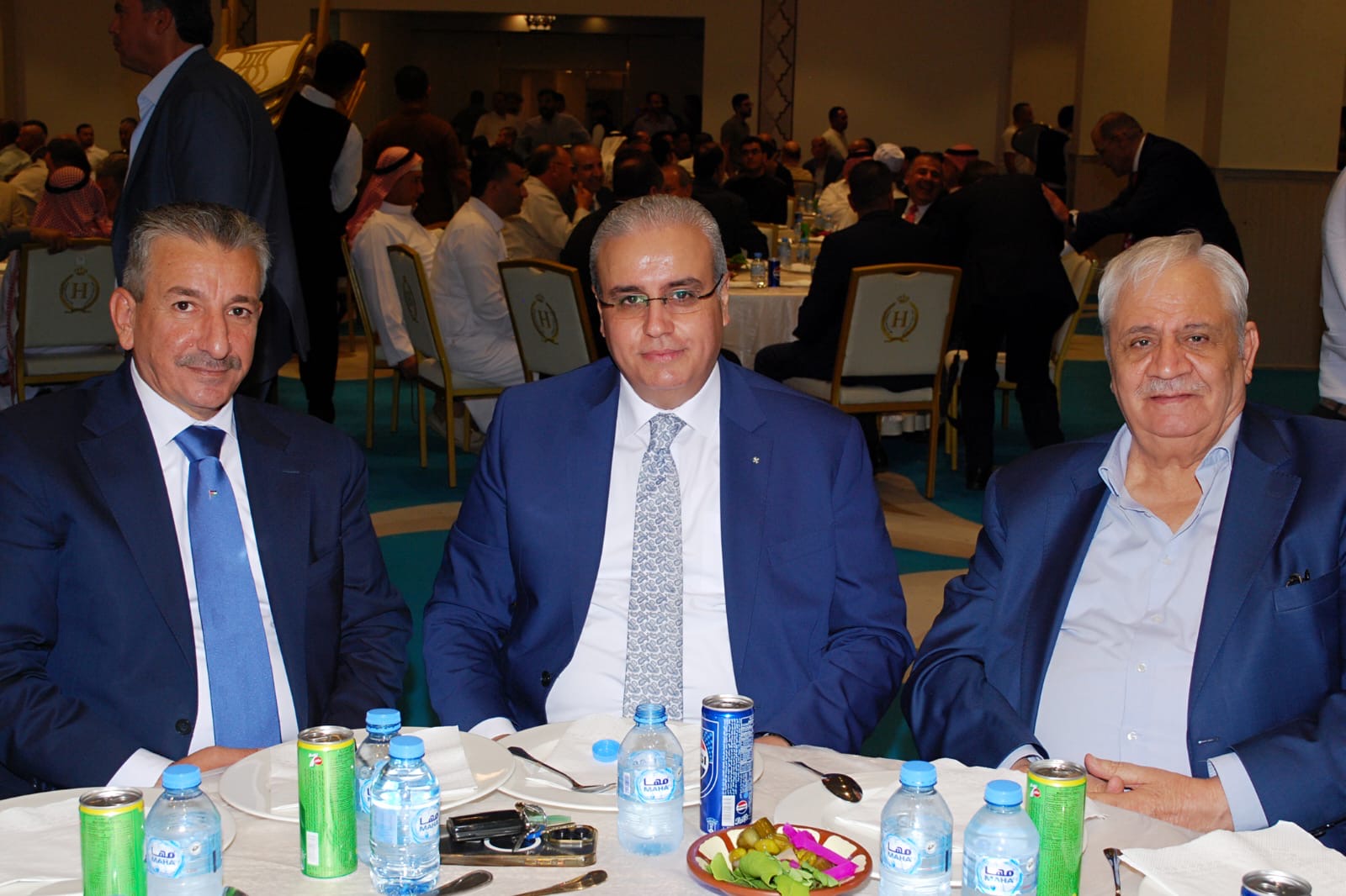 يقيم الحاج ابو رخية حفل غداء بمناسبة فرح نجله محمد نبيل ابو رخية