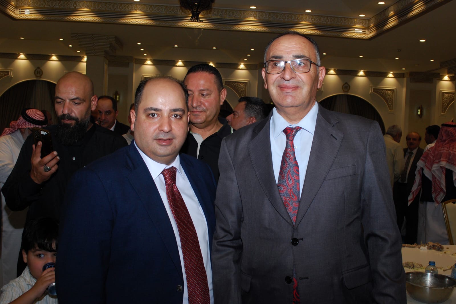 يقيم الحاج ابو رخية حفل غداء بمناسبة فرح نجله محمد نبيل ابو رخية