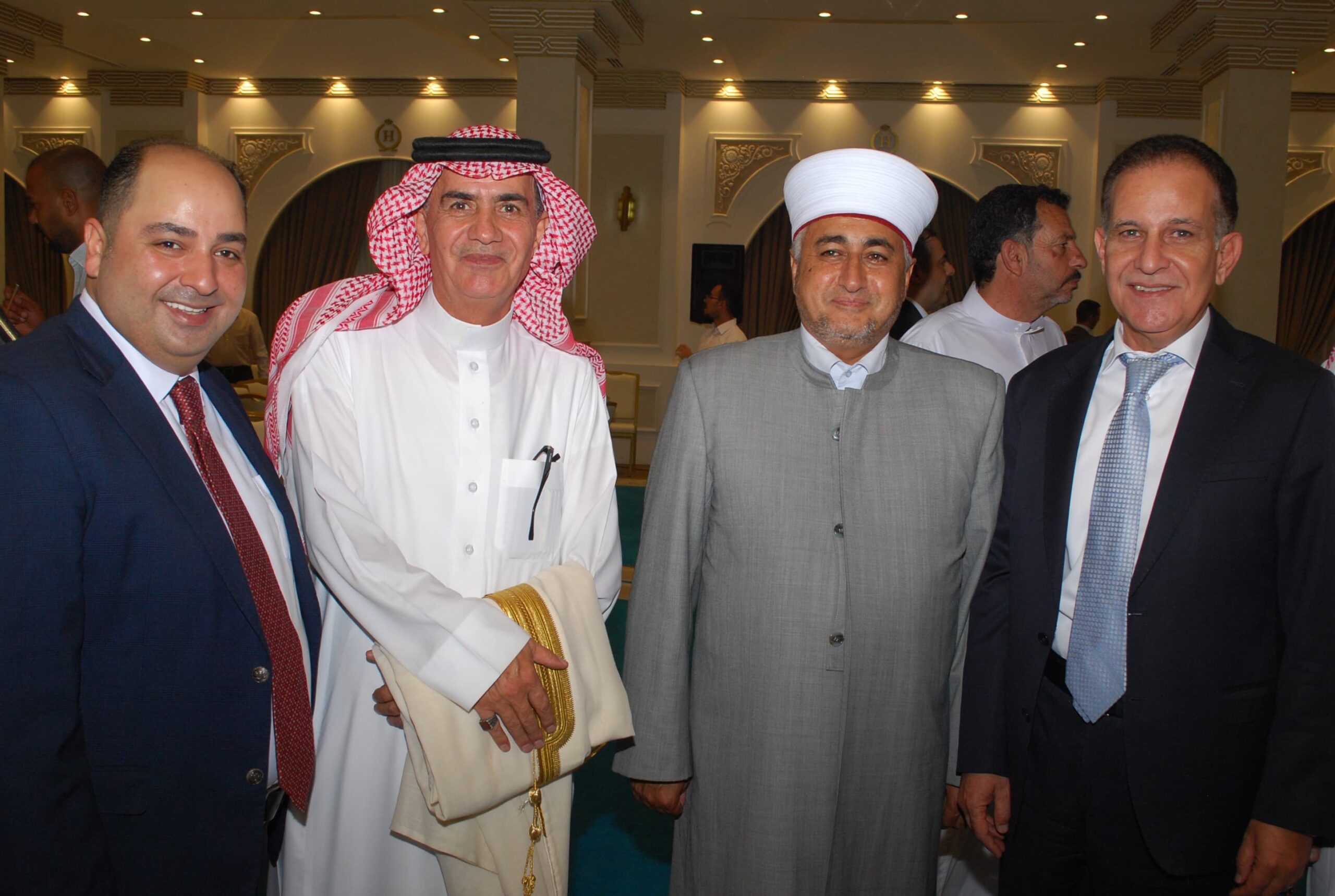 يقيم الحاج ابو رخية حفل غداء بمناسبة فرح نجله محمد نبيل ابو رخية