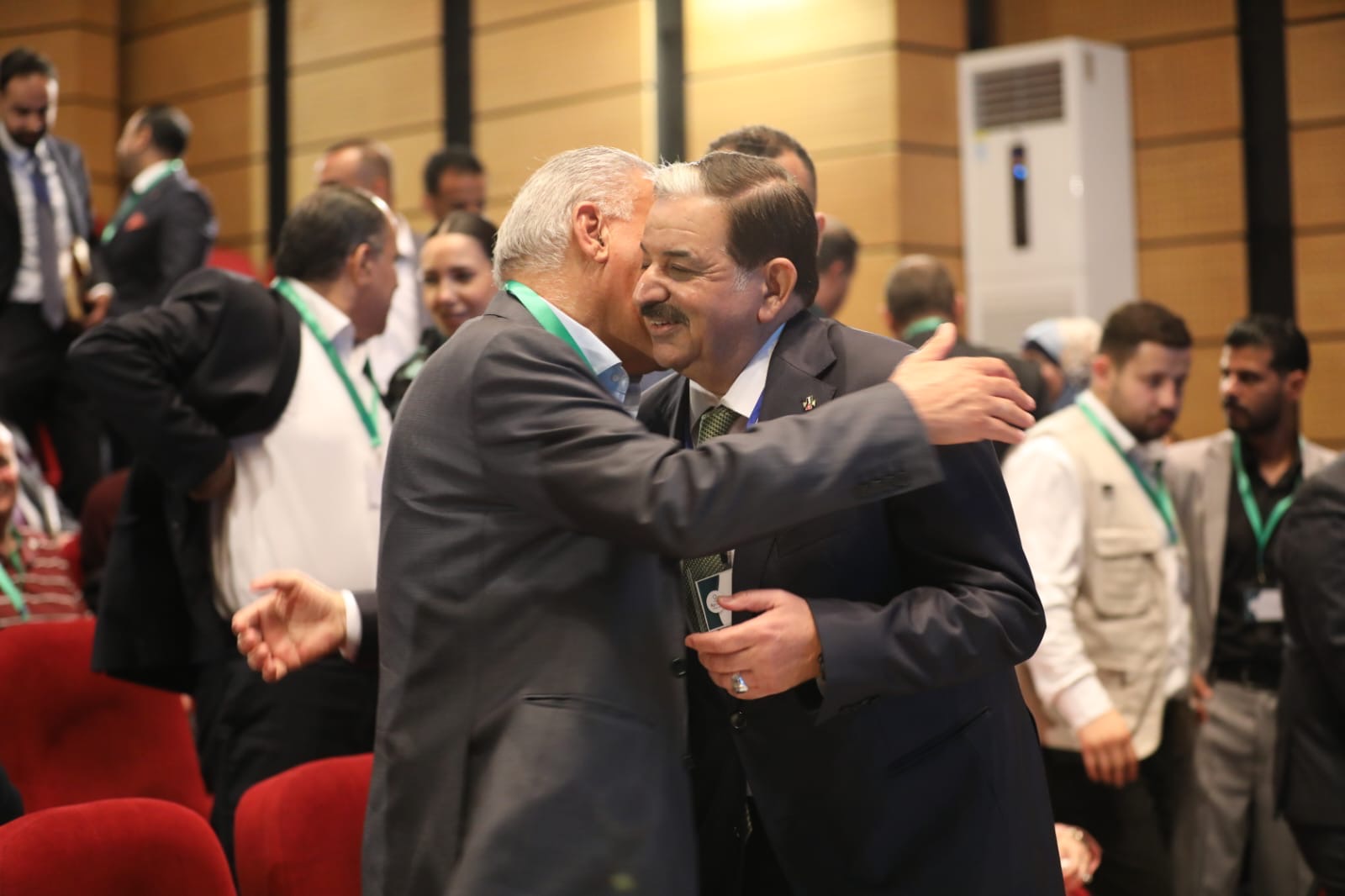 نيفين العياصرة تكتب:حزب مبادرة... حين تبدأ الأحزاب بكتابة سيرتها