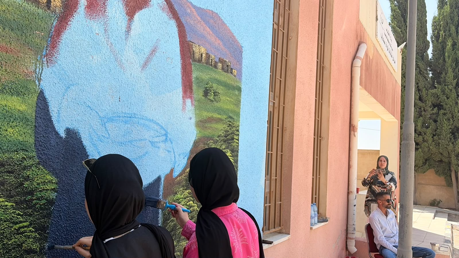 صورة حول : انطلاق فعاليات معسكر الجداريات في مركز شابات القويسمة وسحاب ضمن معسكرات الحسين للعمل والبناء 2026 انطلاق فعاليات معسكر الجداريات في مركز شابات القويسمة وسحاب ضمن معسكرات الحسين للعمل والبناء 2026