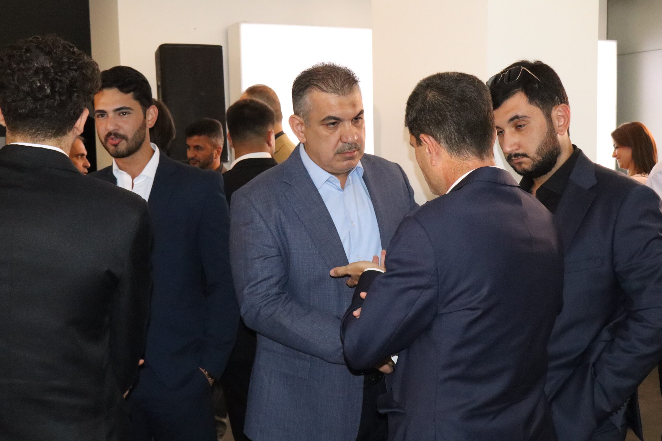 جيلي تعزز حضورها في الأردن بإطلاق EX5 EM-i الهجينة