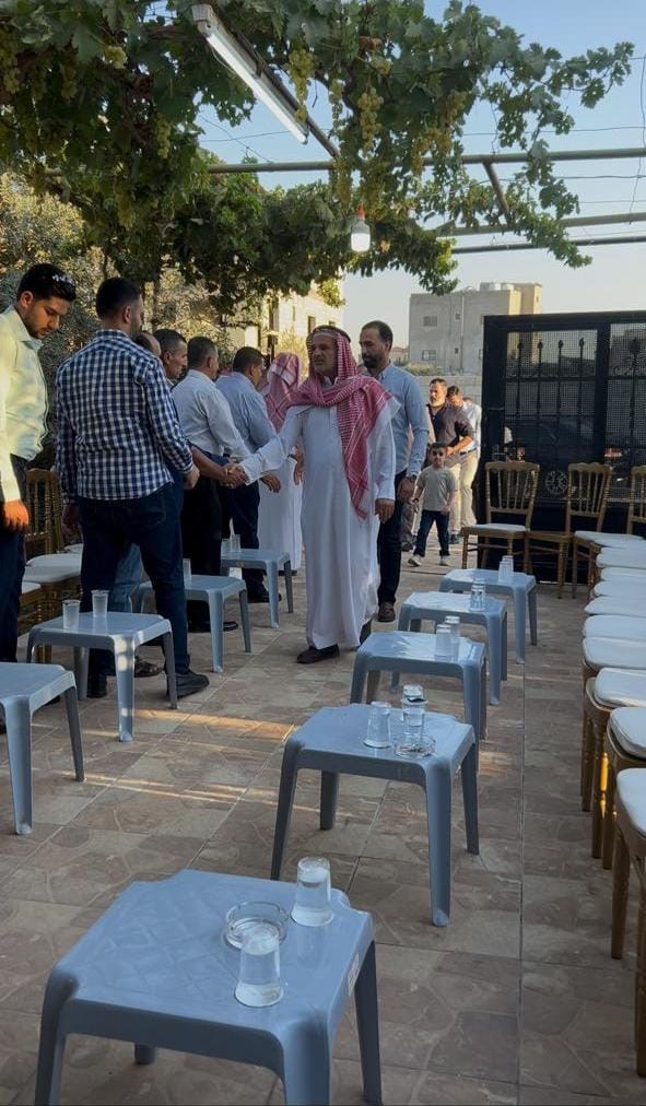 تقدم لها في الحرم المكي وجاءها بكبار القوم.. الشرعة تطلب والفايز يعطي يد كريمة آل المالكي لـ "نديم غزلان الشرعة".. الشرعة وآل المالكي يتصاهران في مادبا